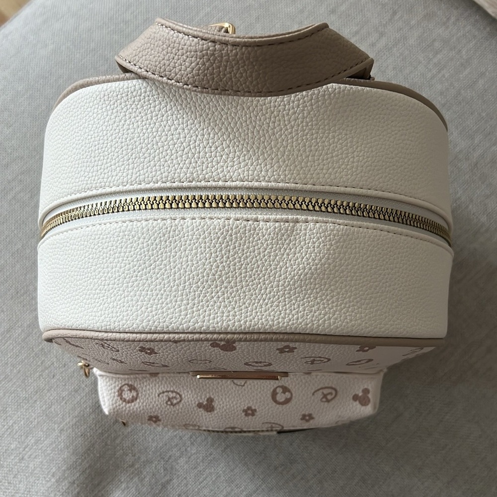 Mickey Mouse Backpack + mystery jewelry!! - Picture 4 of 9